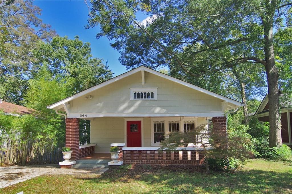 2 bedroom single family residence sold at 264 E Lake Drive, Decatur, GA 30030