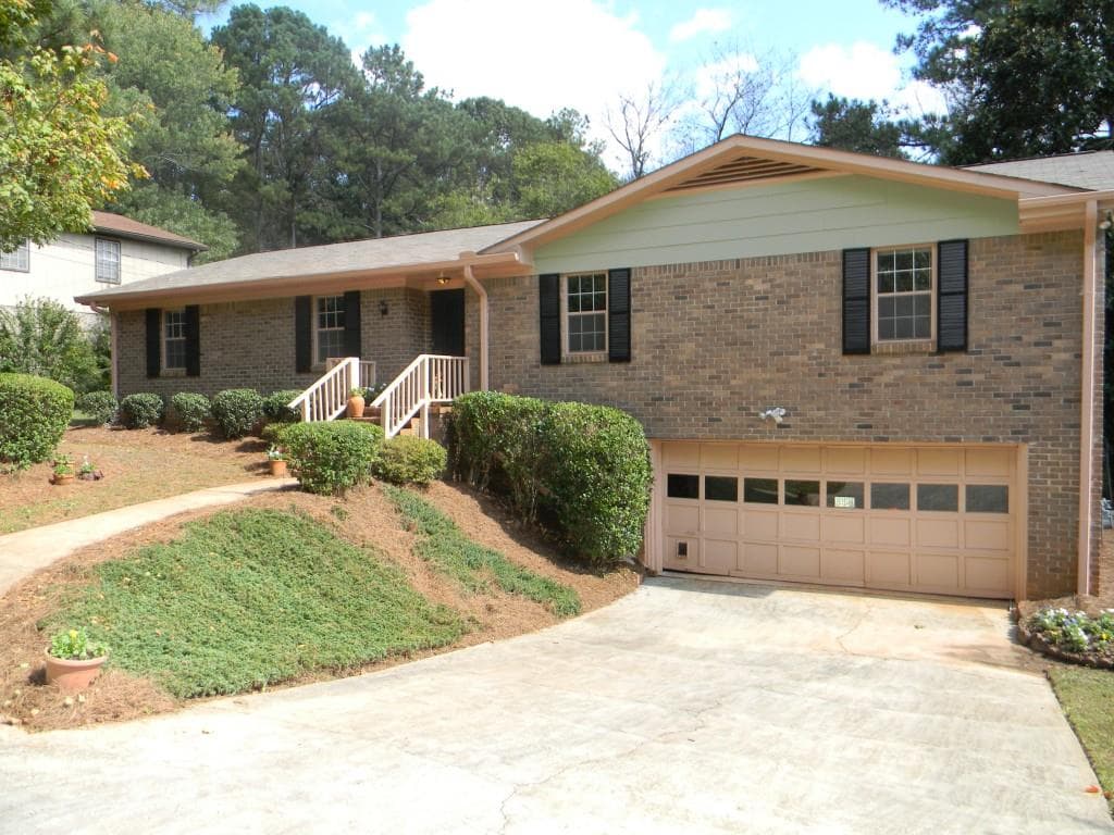 4211 Deerwood Parkway, Smyrna, GA 30082 — most recent listing photo