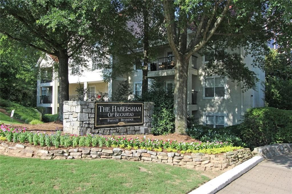 2 bedroom, 981 sq ft condominium sold at 3655 Habersham Road 242B, Atlanta, GA 30305