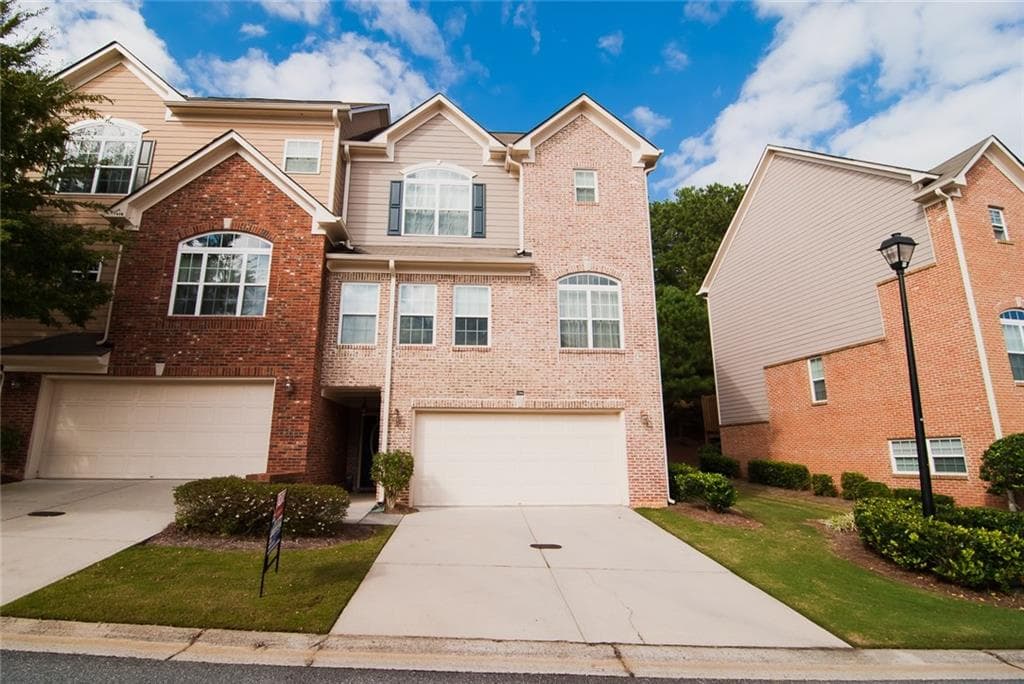 2 bedroom, 2,105 sq ft condominium sold at 1206 GLEN IVY 12, Marietta, GA 30062