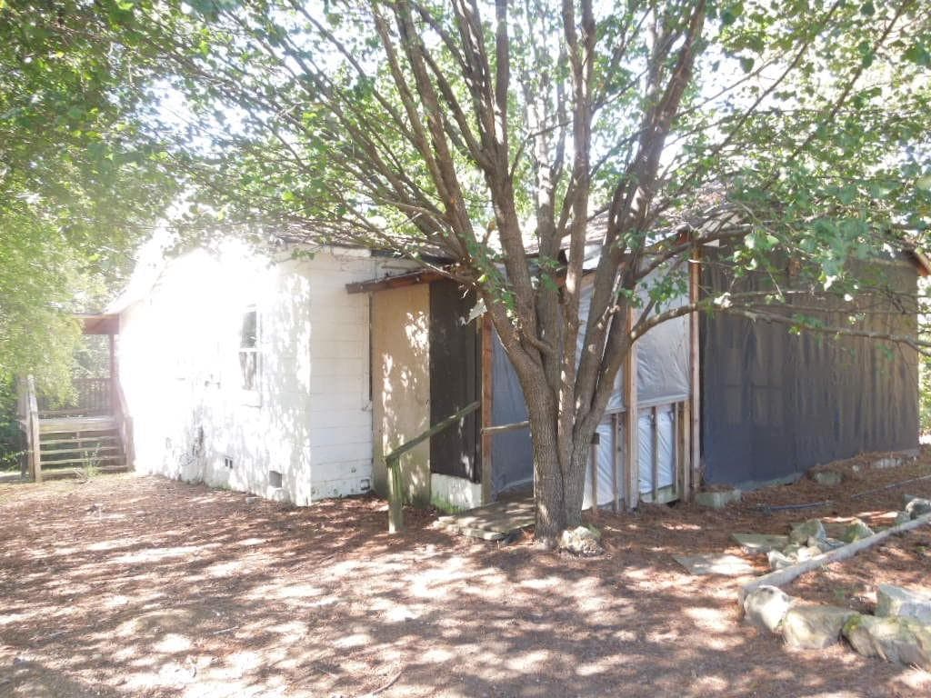 1 bedroom, 960 sq ft single family residence sold at 45 Jackson Drive, Cartersville, GA 30121
