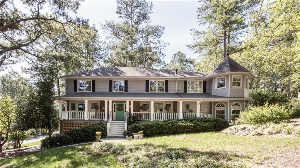 4 bedroom, 3,955 sq ft single family residence sold at 5241 Shasta Way, Marietta, GA 30062