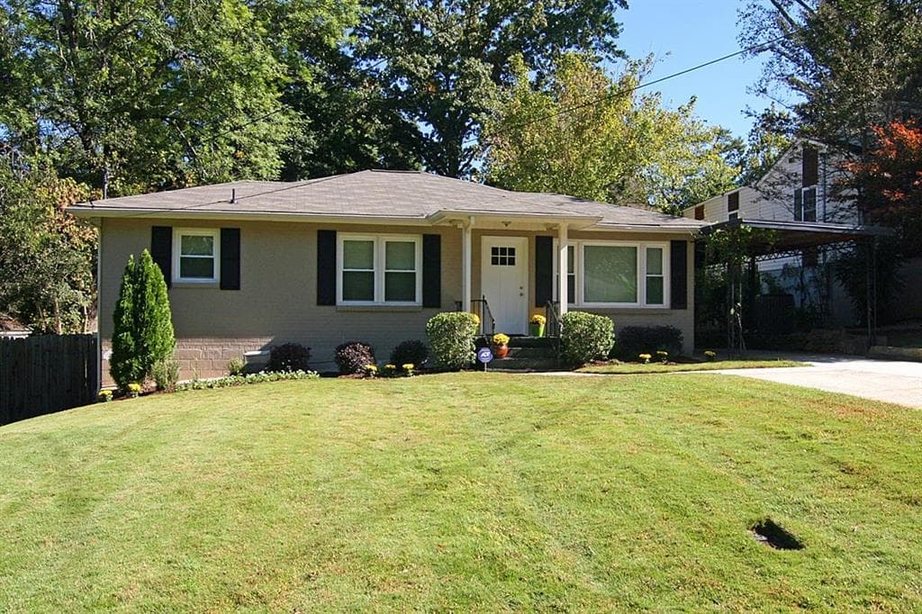 3 bedroom, 1,576 sq ft single family residence sold at 1793 Beacon Hill Boulevard, Atlanta, GA 30329