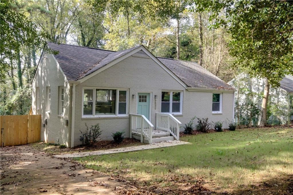 3 bedroom, 1,080 sq ft single family residence sold at 2599 E Tupelo Street, Atlanta, GA 30317