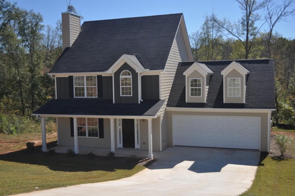 4 bedroom, 1,827 sq ft single family residence sold at 5722 Crystal Way, Clermont, GA 30527