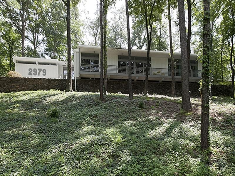 4 bedroom, 3,028 sq ft single family residence sold at 2979 Ridge Valley Road, Atlanta, GA 30327