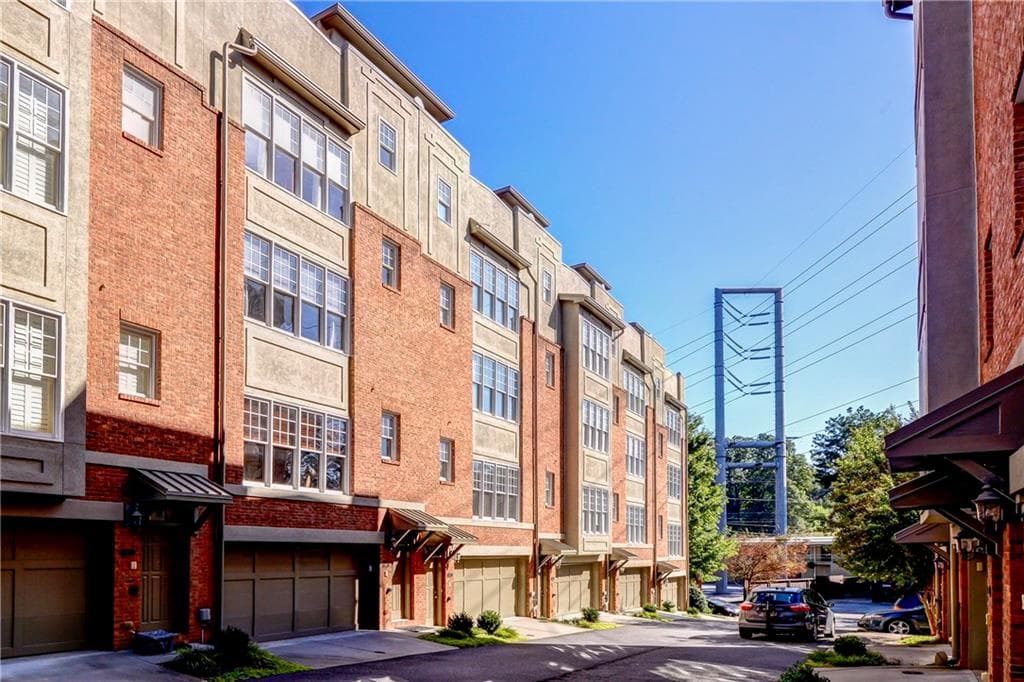 1381 Parkview Lane, Atlanta, GA 30324 — most recent listing photo