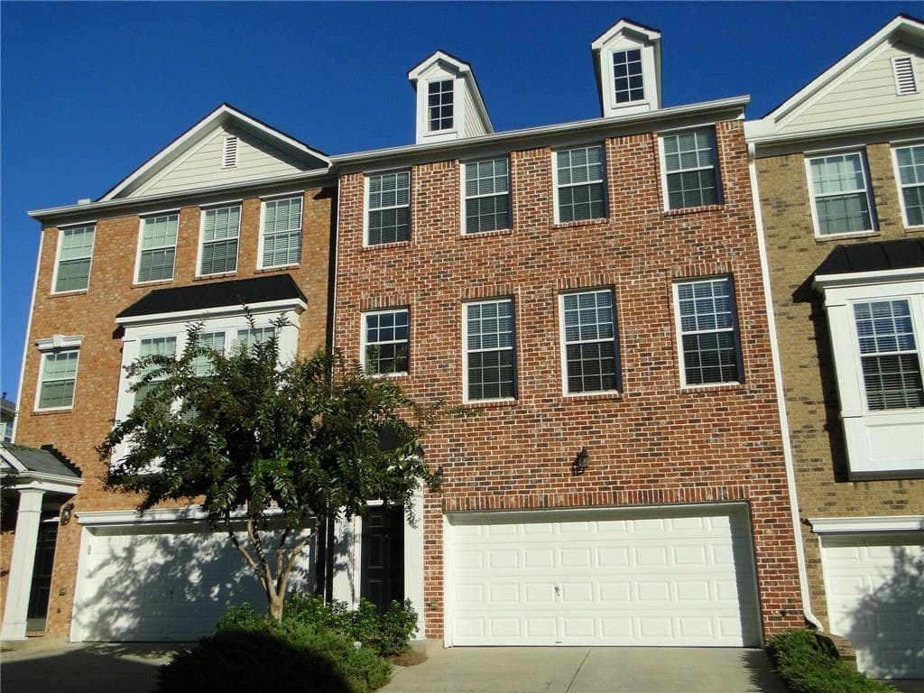 3 bedroom, 2,463 sq ft townhouse sold at 3662 Chattahoochee Summit Drive 3662, Atlanta, GA 30339