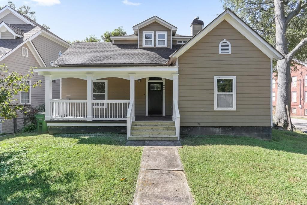 3 bedroom single family residence sold at 1064 Longley Avenue, Atlanta, GA 30318