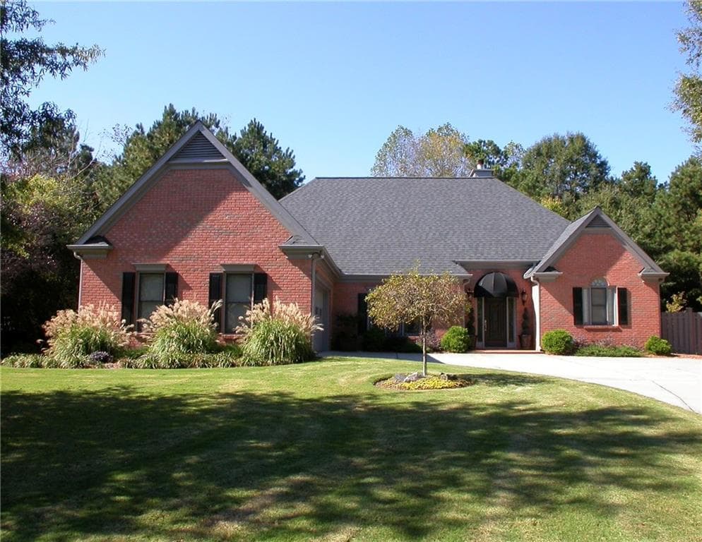 2650 Grassview Drive, Alpharetta, GA 30004 — most recent listing photo