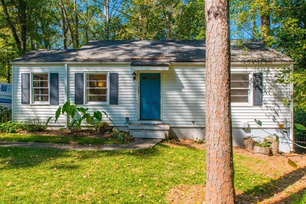 2 bedroom, 1,026 sq ft single family residence sold at 2396 Desmond Drive, Decatur, GA 30033