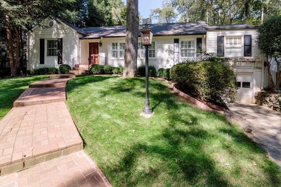 3 bedroom, 1,694 sq ft single family residence sold at 395 Whitmore Drive, Atlanta, GA 30305