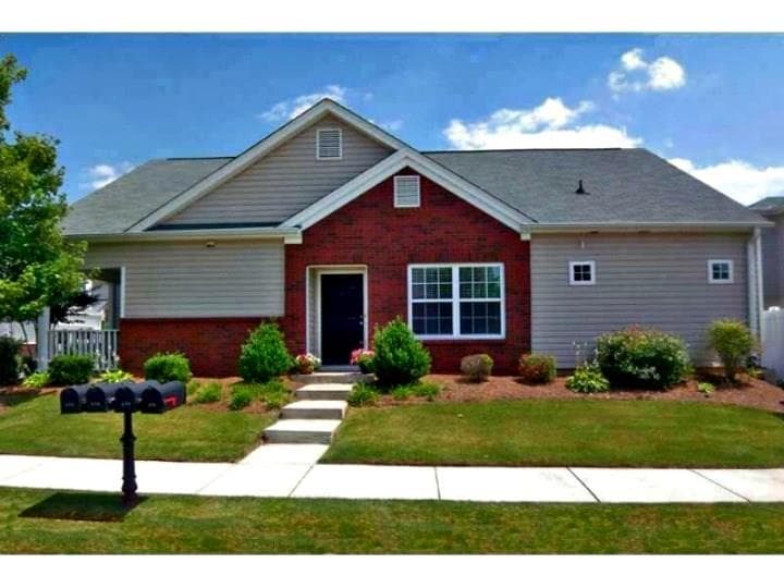 173 SWANEE Lane, Woodstock, GA 30189 — most recent listing photo
