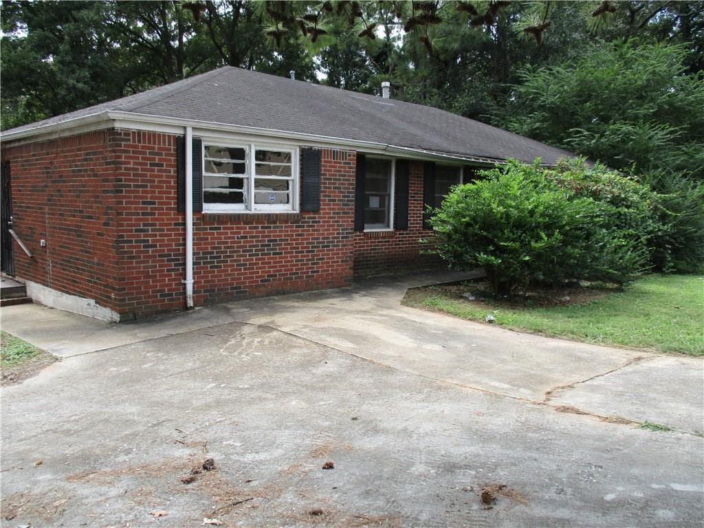 4893 Glenwood Road, Decatur, GA 30035 — most recent listing photo
