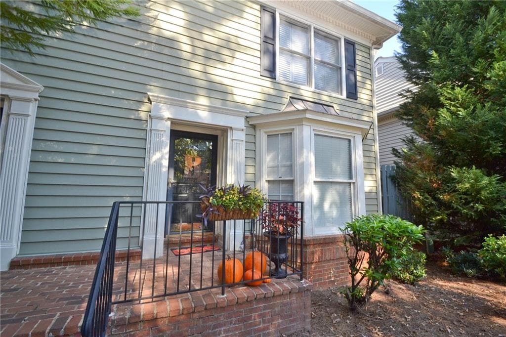 106 Mount Vernon Circle 106, Dunwoody, GA 30338 — most recent listing photo