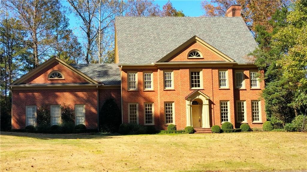 5 bedroom, 5,540 sq ft single family residence sold at 4046 Keswick Drive, Atlanta, GA 30339