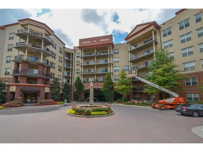 1 bedroom, 850 sq ft condominium sold at 200 River Vista Drive 745, Atlanta, GA 30339