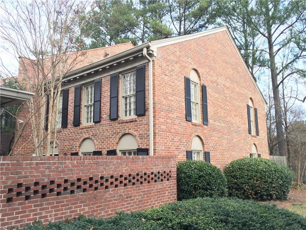 2 bedroom, 1,716 sq ft townhouse sold at 319 The Chace, Sandy Springs, GA 30328