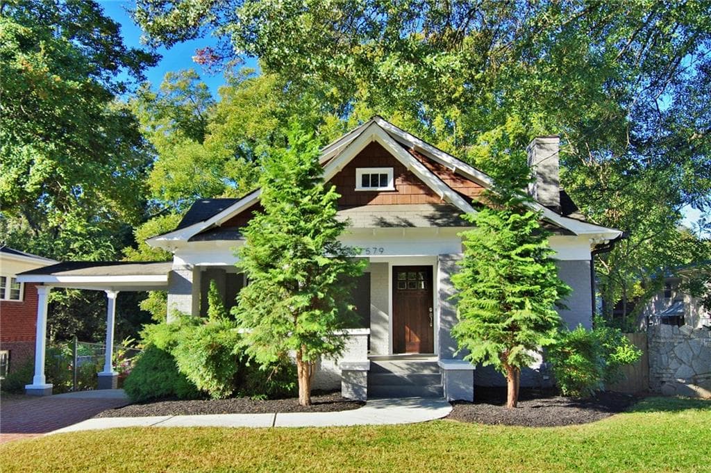 4 bedroom single family residence sold at 579 Flat Shoals Avenue, Atlanta, GA 30316