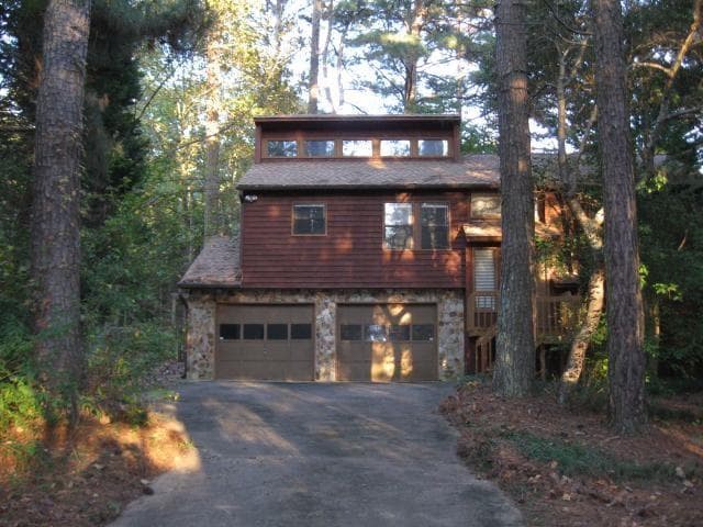 3 bedroom, 1,747 sq ft single family residence sold at 6903 Heritage Place, Acworth, GA 30102