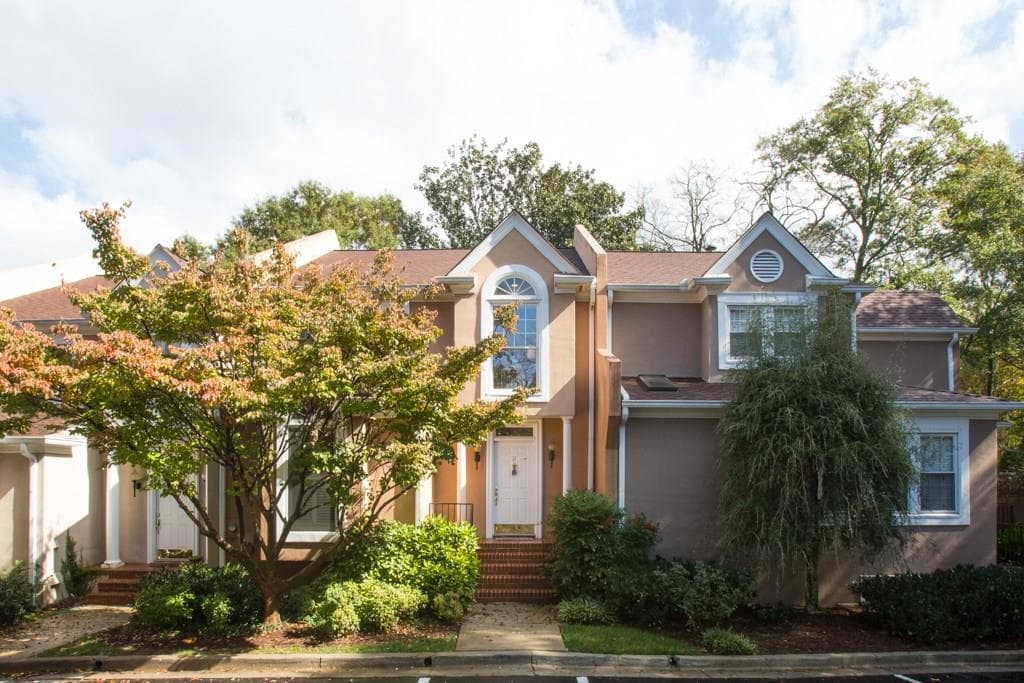 3 bedroom, 1,860 sq ft condominium sold at 11 Lullwater Estate 11, Atlanta, GA 30307