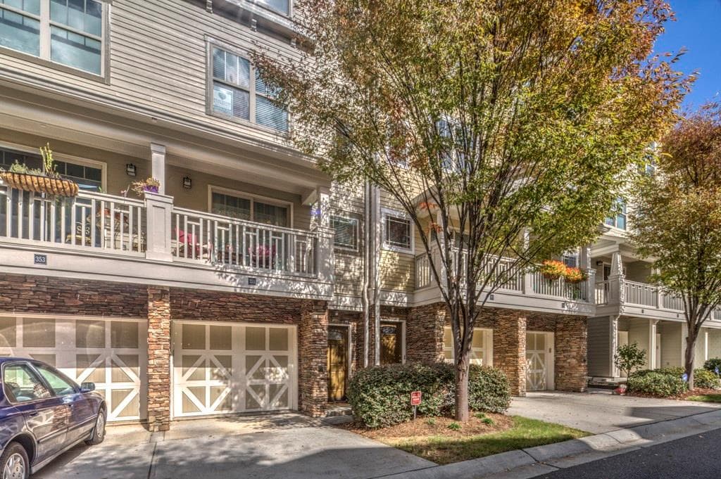 2 bedroom, 1,285 sq ft townhouse sold at 216 Semel Circle 355, Atlanta, GA 30309