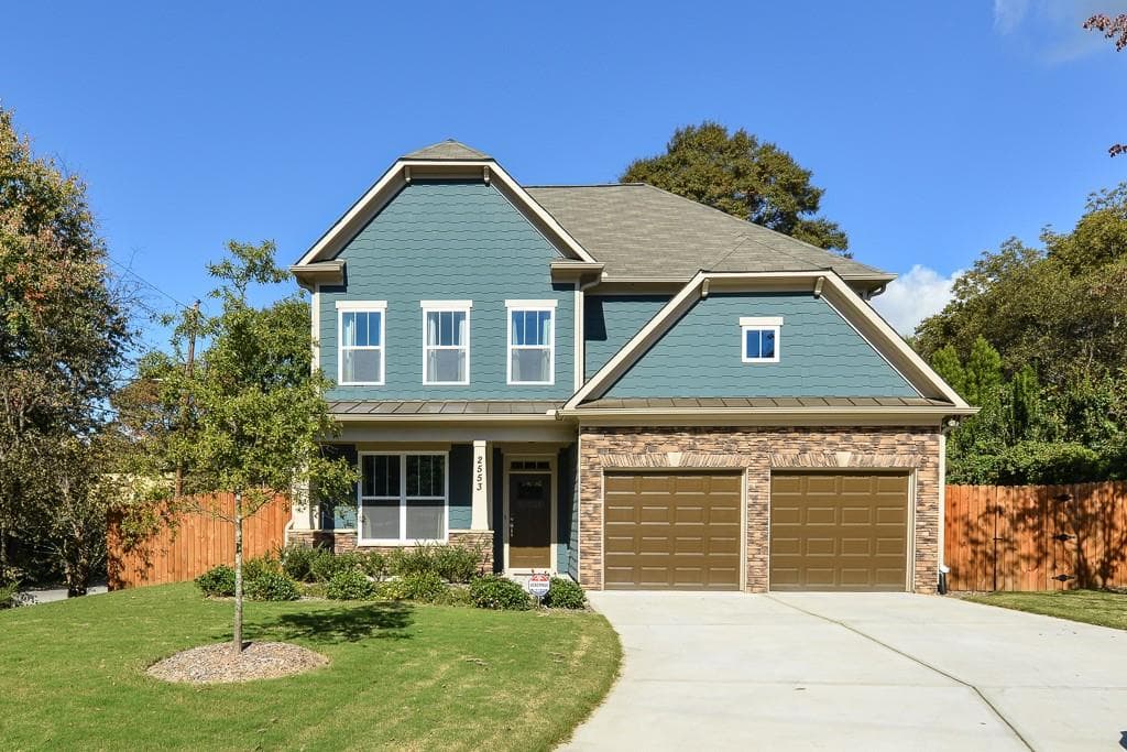 4 bedroom, 2,740 sq ft single family residence sold at 2553 Forrest Avenue, Atlanta, GA 30318