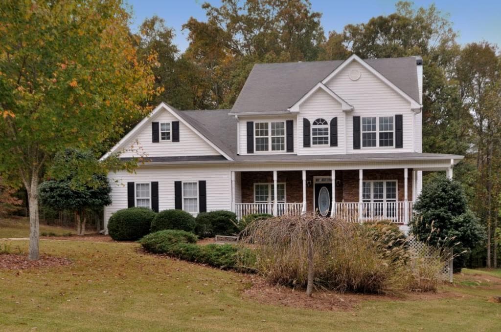 5 bedroom, 2,342 sq ft single family residence sold at 7720 Paces Lane, Gainesville, GA 30506