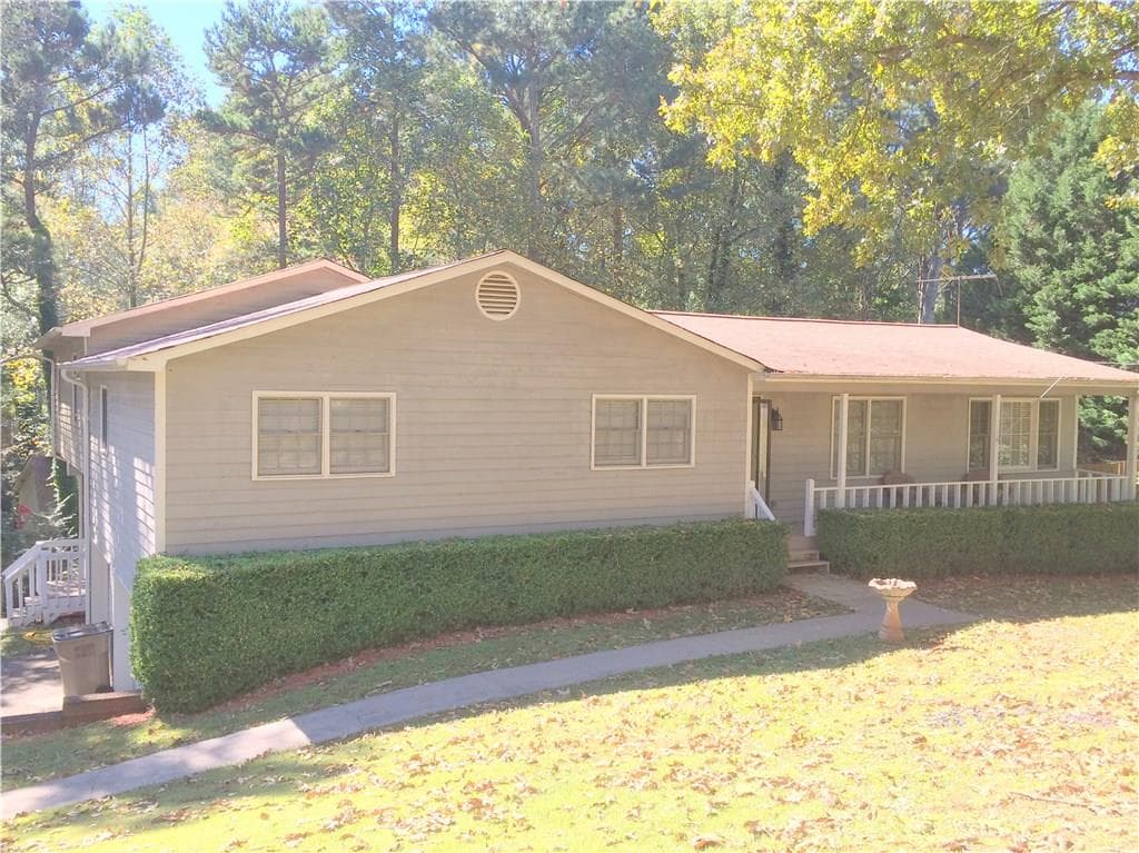 6905 Sky Lane Drive, Acworth, GA 30102 — most recent listing photo