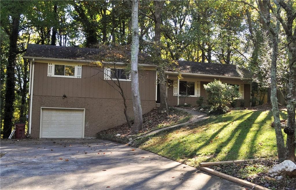 5292 Valleyview Drive, Acworth, GA 30102 — most recent listing photo
