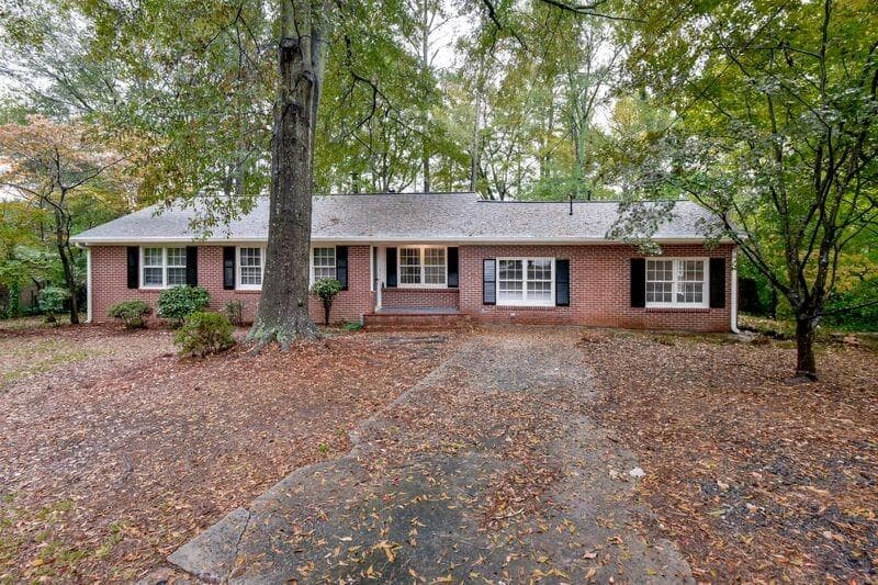 3 bedroom, 1,757 sq ft single family residence sold at 202 Shawnee Trail, Marietta, GA 30067