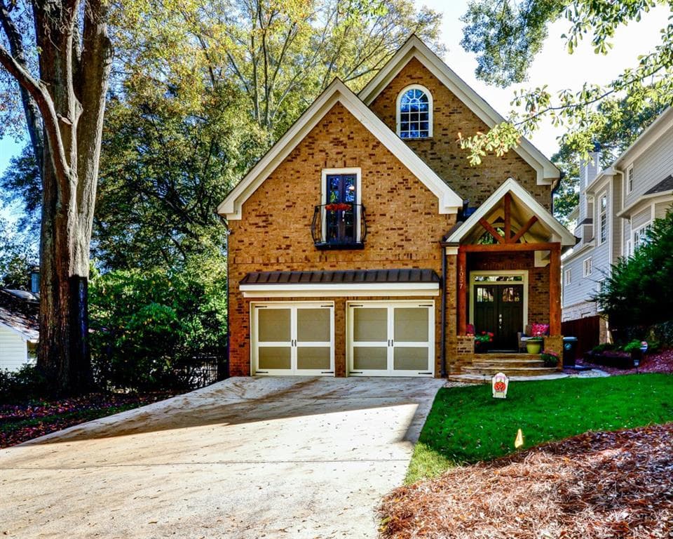 3 bedroom, 2,900 sq ft single family residence sold at 1057 Pine Grove Avenue, Brookhaven, GA 30319