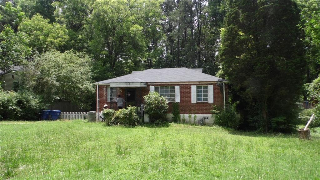 3 bedroom, 1,308 sq ft single family residence sold at 2590 Godfrey Drive, Atlanta, GA 30318