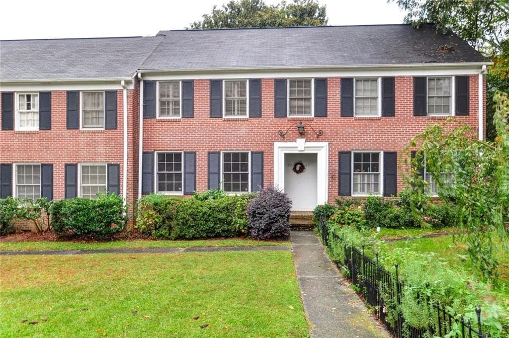 2 bedroom, 1,470 sq ft townhouse sold at 69 Delmont Drive, Atlanta, GA 30305