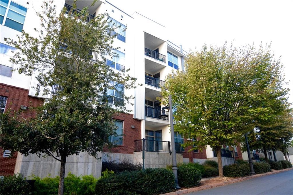 1 bedroom, 912 sq ft condominium sold at 2630 Talley Street 309, Decatur, GA 30030