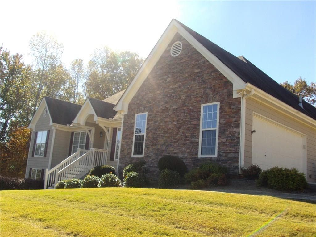 5550 River Valley Way, Flowery Branch, GA 30542 — most recent listing photo