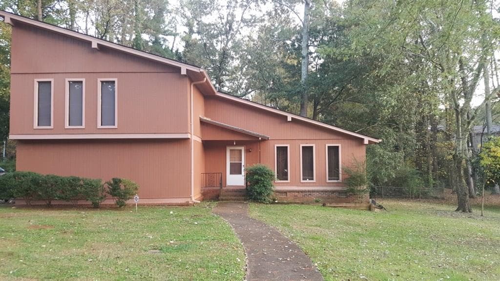 795 Rockborough Drive, Stone Mountain, GA 30083 — most recent listing photo