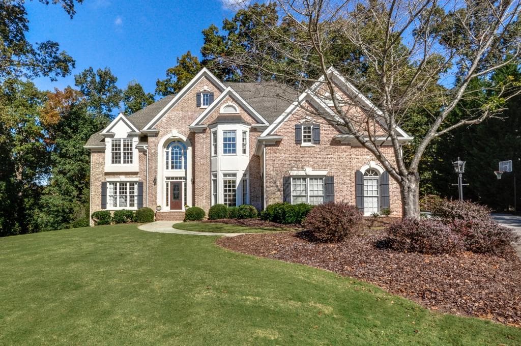 6 bedroom, 4,432 sq ft single family residence sold at 1050 Richmond Glen Circle, Milton, GA 30004
