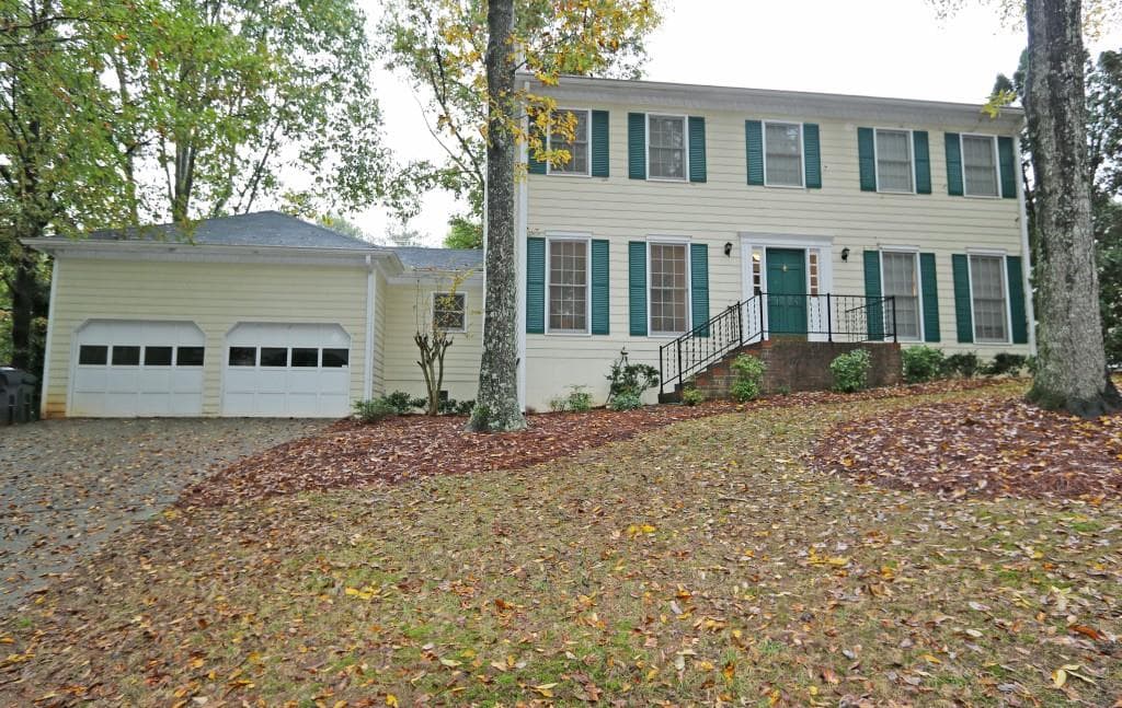 3 bedroom, 1,980 sq ft single family residence sold at 1728 Windsorbrooke, Marietta, GA 30062
