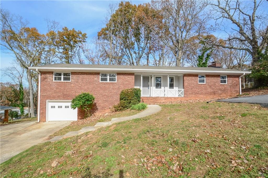 3 bedroom, 1,623 sq ft single family residence sold at 1881 Donald Drive, Marietta, GA 30062