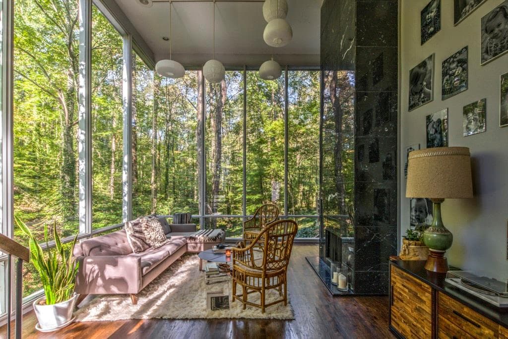 4 bedroom, 2,150 sq ft single family residence sold at 5320 Mount Vernon Parkway, Atlanta, GA 30327