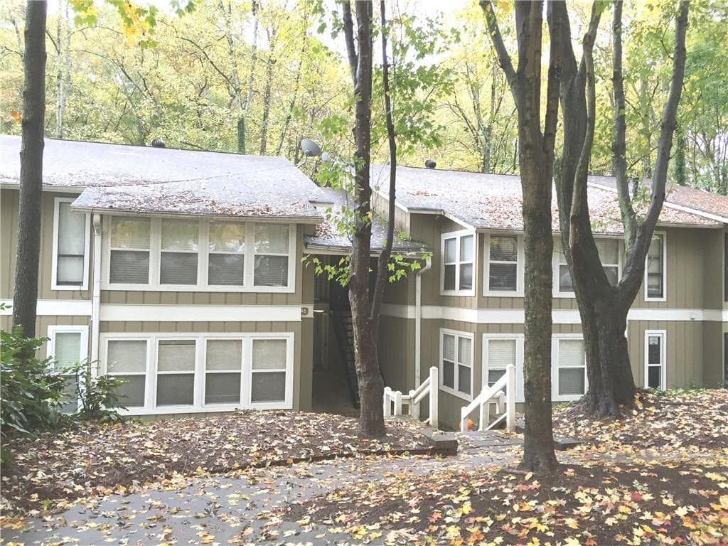 2 bedroom, 1,051 sq ft condominium sold at 5145 Roswell Road #9, Atlanta, GA 30342