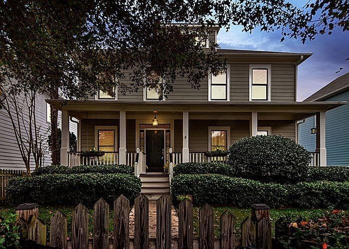 3 bedroom, 2,658 sq ft single family residence sold at 2115 ADAMS Drive, Atlanta, GA 30318
