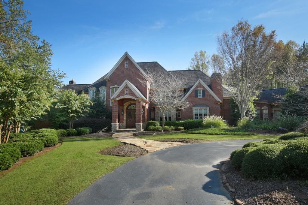 5 bedroom single family residence sold at 570 Thompson Creek Park, Dawsonville, GA 30534