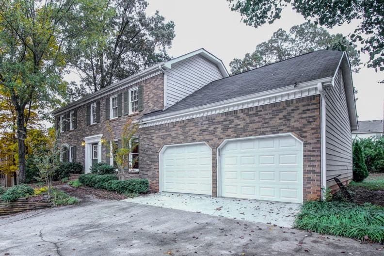 4 bedroom, 3,594 sq ft single family residence sold at 3657 Autumn Ridge Parkway, Marietta, GA 30066