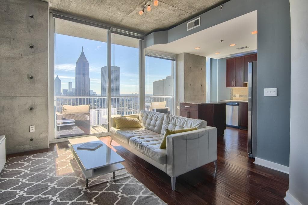 1 bedroom, 701 sq ft condominium sold at 855 Peachtree Street 3207, Atlanta, GA 30309