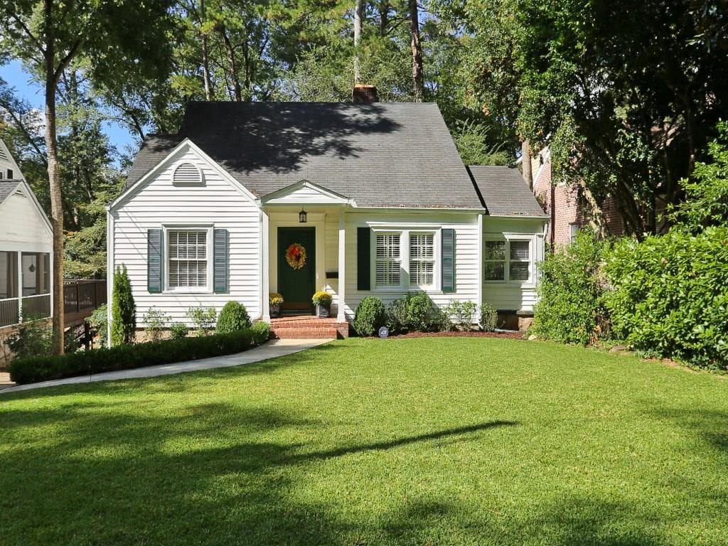 4 bedroom, 2,051 sq ft single family residence sold at 2232 Virginia Place, Atlanta, GA 30305