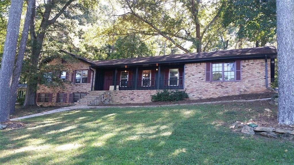 3 bedroom, 2,047 sq ft single family residence sold at 958 Douglas Court, Norcross, GA 30093