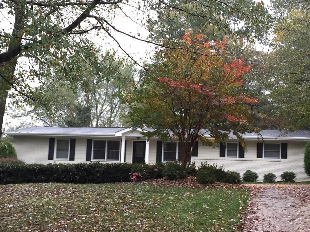 4 bedroom, 1,560 sq ft single family residence sold at 6425 N Hampton Drive, Atlanta, GA 30328