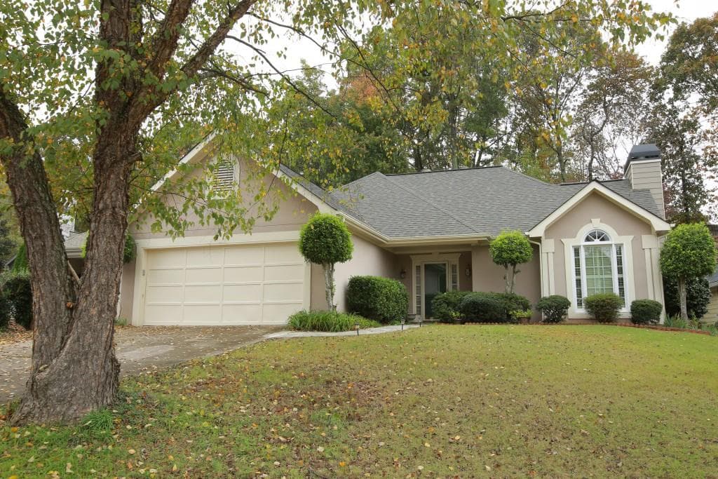1940 Glen Eves Drive, Roswell, GA 30076 — most recent listing photo